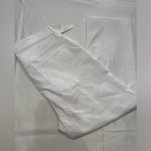 Woman’s NEW White Talbots slimming crop flare jeans