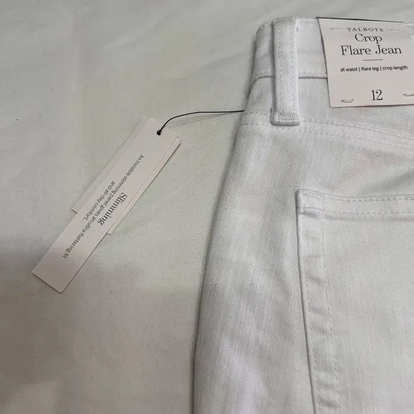 Woman’s NEW White Talbots slimming crop flare jeans