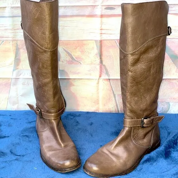 Woman’s sz 9 leather over the calf heeled boots by The Frye Company
