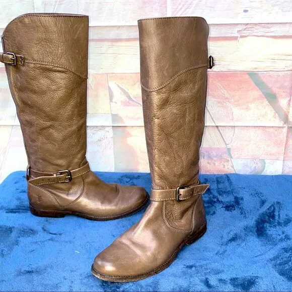 Woman’s sz 9 leather over the calf heeled boots by The Frye Company