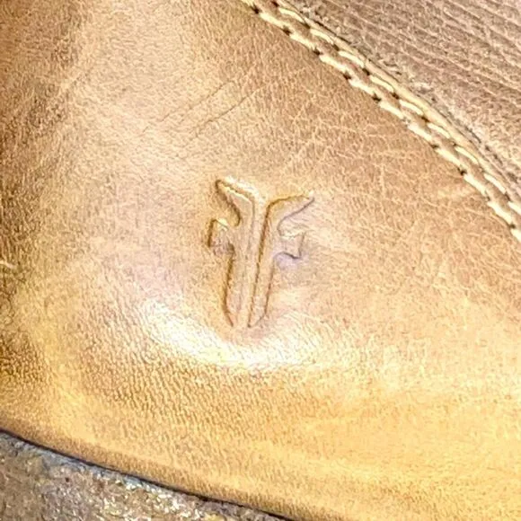 Woman’s sz 9 leather over the calf heeled boots by The Frye Company