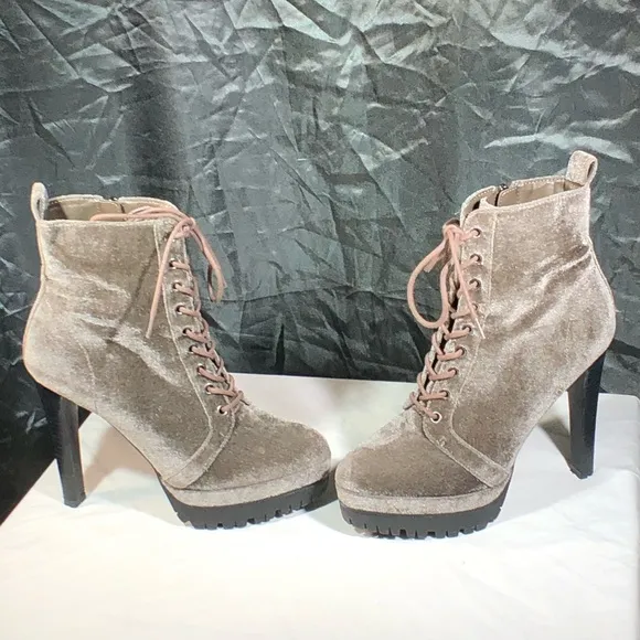 Women’s Aldo Stylish Tan Velvet Lace-Up and Zipper on Side and a 5.1/2” heal .