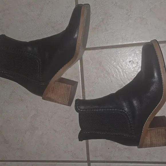 Women's Black Leather Ankle Boots