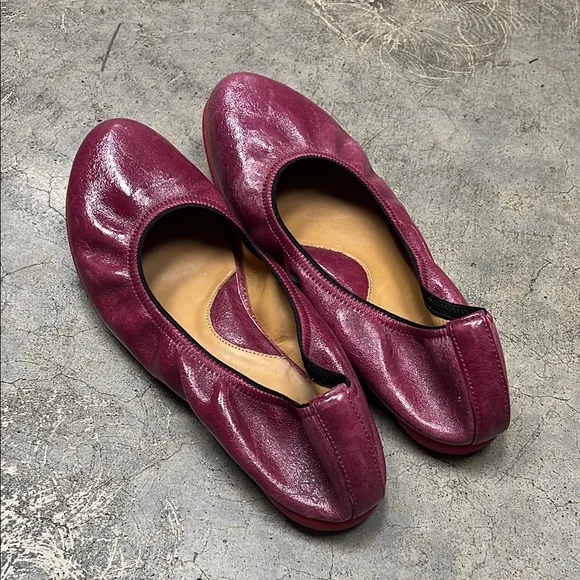 Women's Burgundy Leather Flats