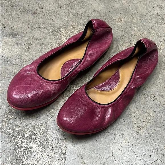 Women's Burgundy Leather Flats