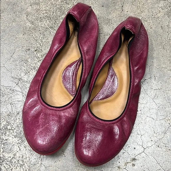 Women's Burgundy Leather Flats