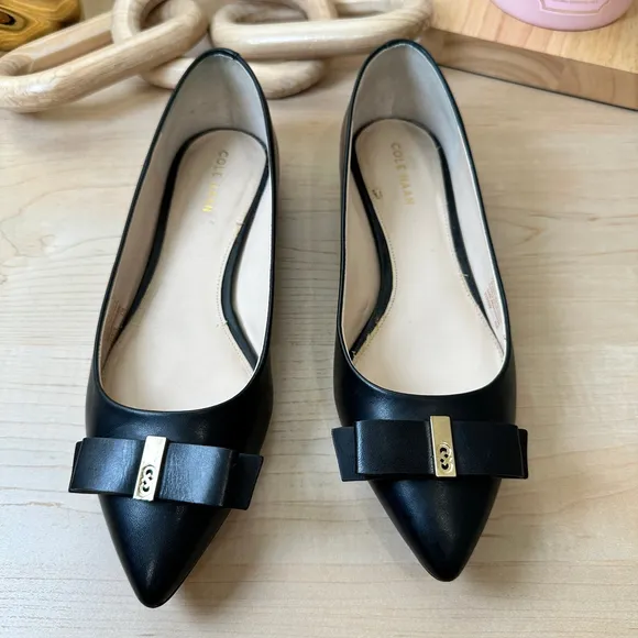 Women's Cole Haan Black Flats with Bow Detail, Size‎ 6B