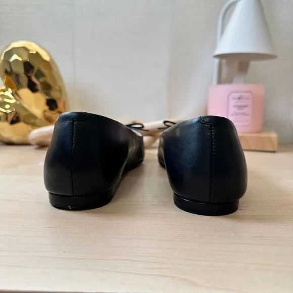 Women's Cole Haan Black Flats with Bow Detail, Size‎ 6B