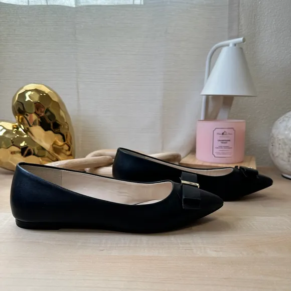 Women's Cole Haan Black Flats with Bow Detail, Size‎ 6B
