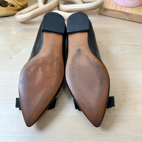 Women's Cole Haan Black Flats with Bow Detail, Size‎ 6B