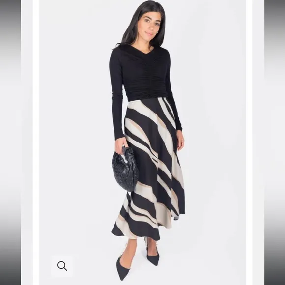 YAKIRA BELLA - DAKOTA SKIRT (BEIGE/BLACK) Elegant Black and Cream Striped Skirt