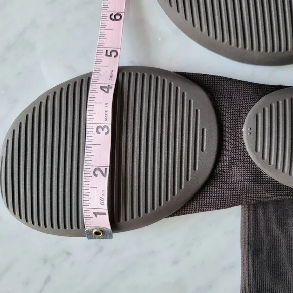 Yeezy Yzy Pods Szn 9 Black