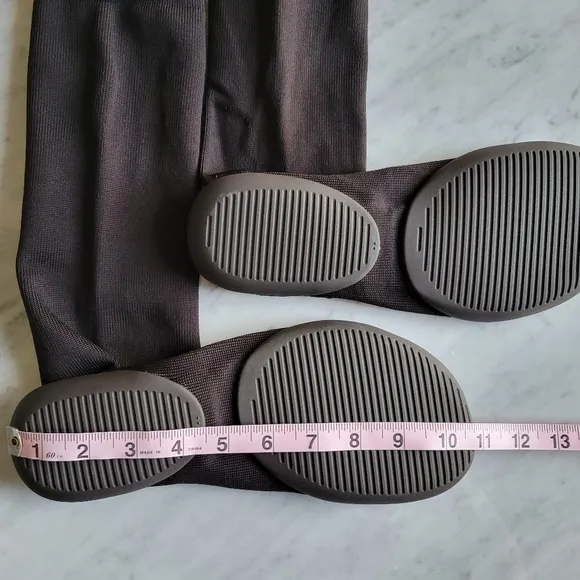 Yeezy Yzy Pods Szn 9 Black