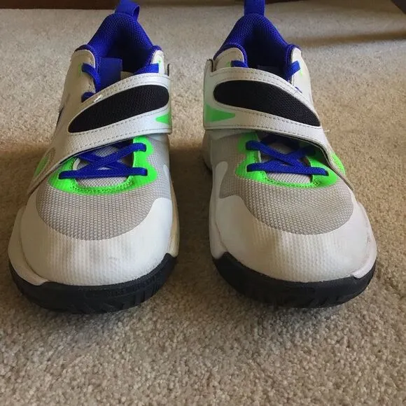 Youth Nike Team Hustle D11 Low Green Strike Racer Blue 2023