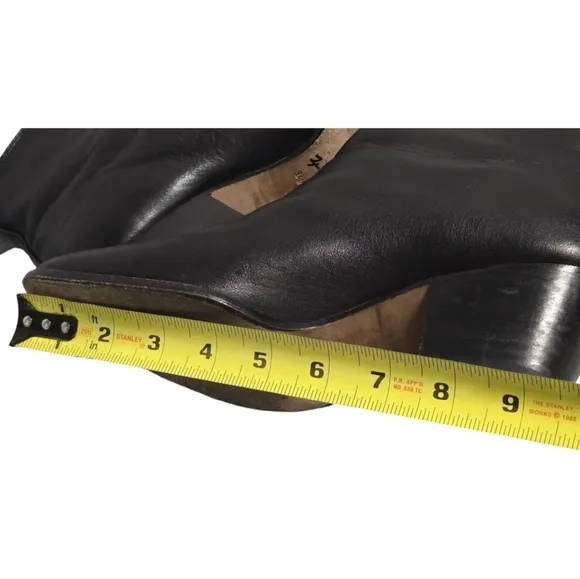YSL Saint Laurent Black Leather Side Zip Ankle  Boots SZ 38 Made in Italy