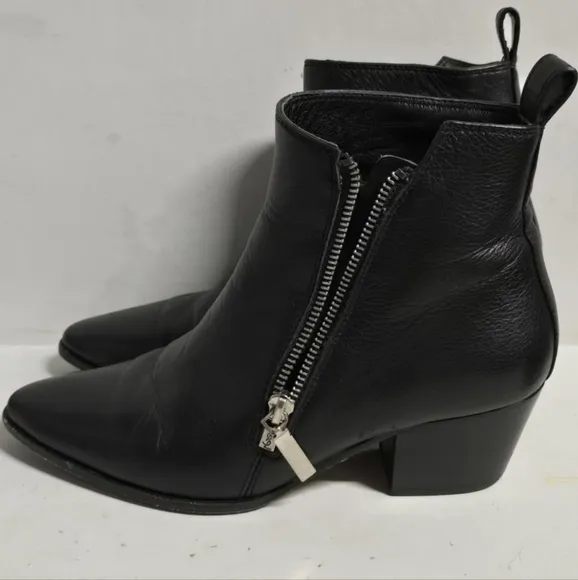 YSL Saint Laurent Black Leather Side Zip Ankle  Boots SZ 38 Made in Italy