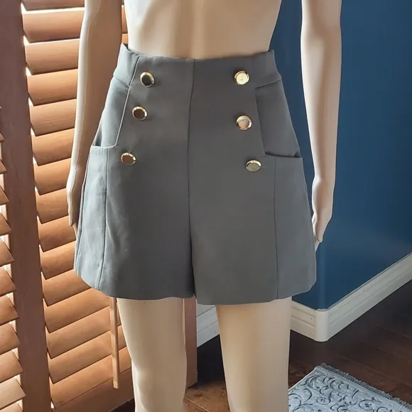 ZARA High Waisted Shorts Sz small