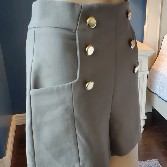 ZARA High Waisted Shorts Sz small