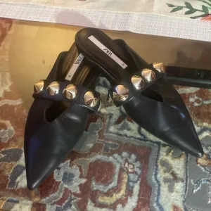 ZARA STUDDED POINTED FLATS / MULES BLACK &amp; GOLD