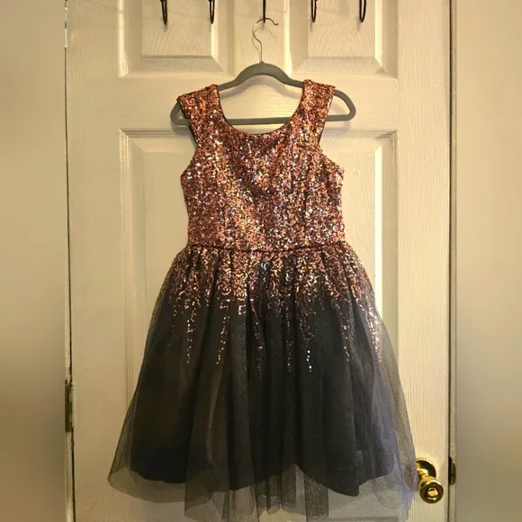 Zunie girls formal dress, size 10