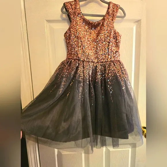 Zunie girls formal dress, size 10